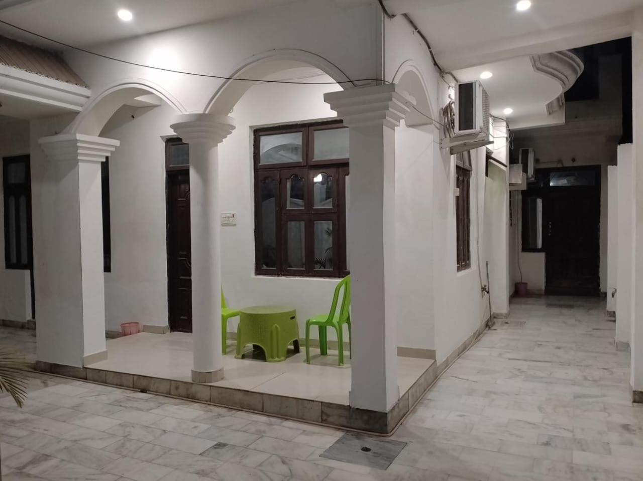Varuna Palace Varanasi , Near Mandir & Ghat'S Exterior photo
